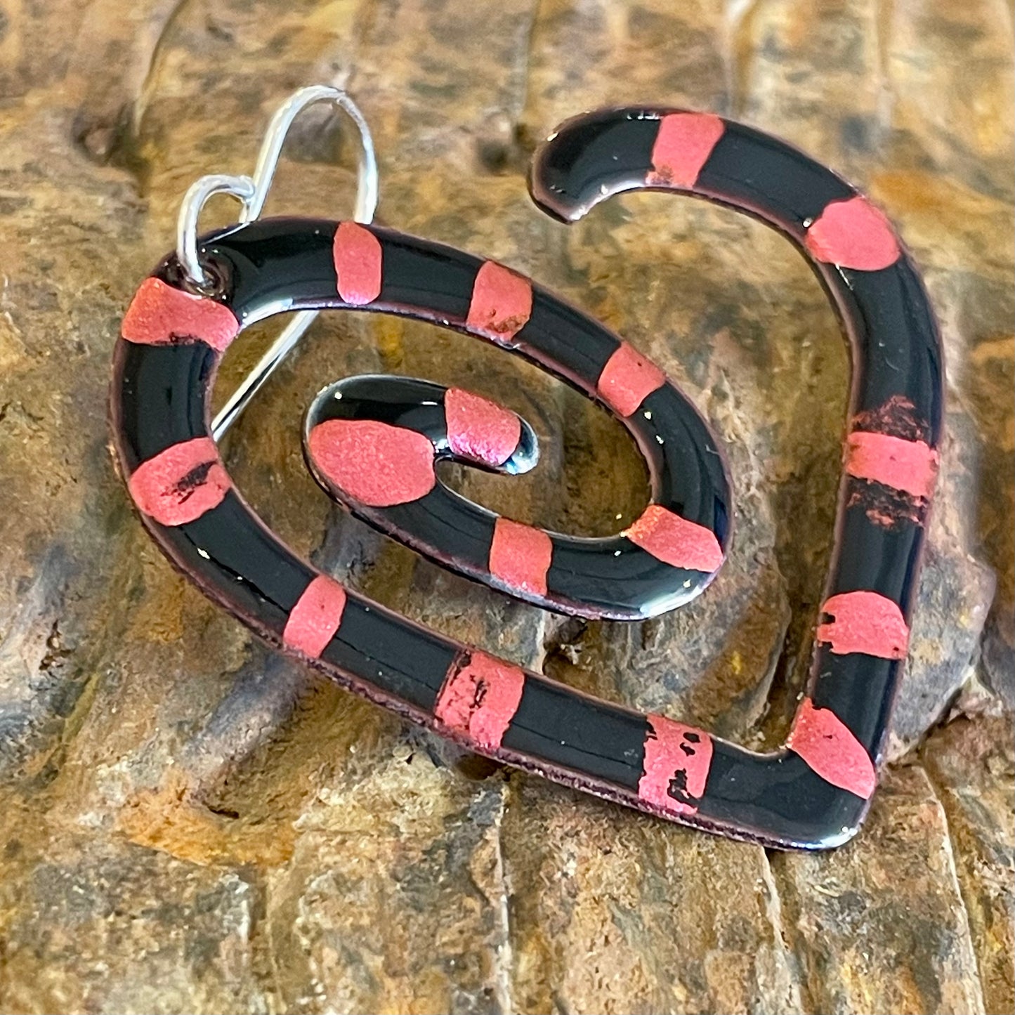 Black and Metallic Pink Hearts (not broken yet)