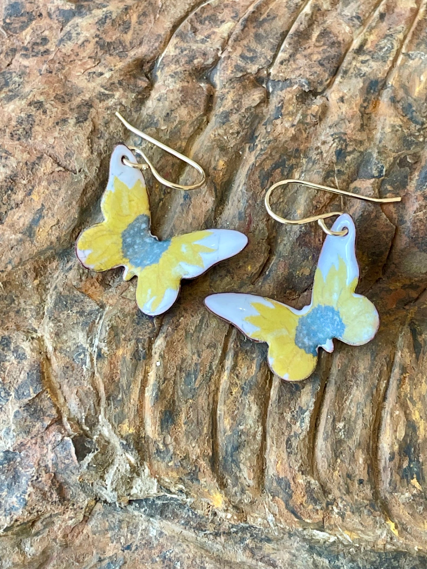 Fluttering flutterbyes